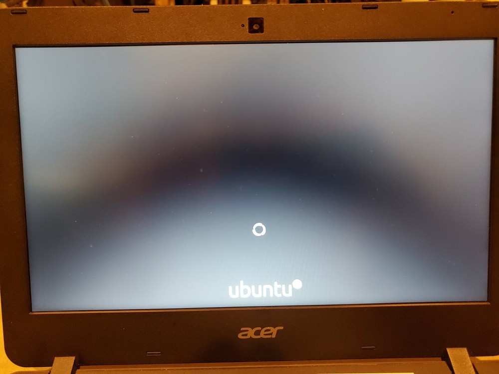 Ubuntu 21.04 x64 Bootable on 16G USB Stick!