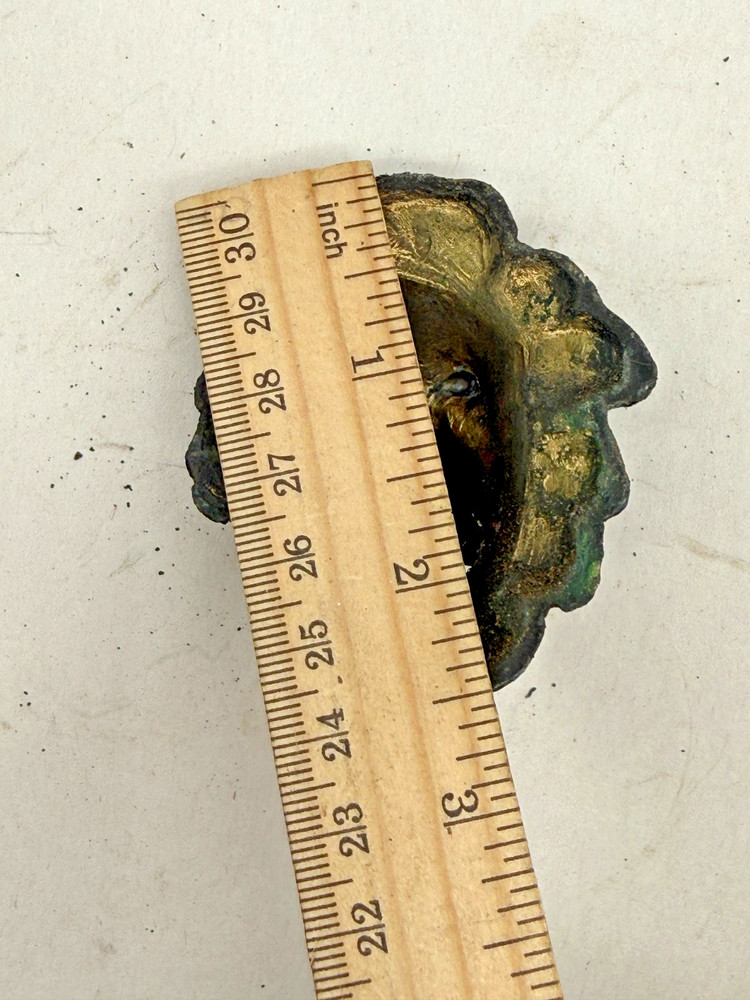 Antique Cast Lion Head Ornament From Ingraham Clock, Missing Ring. (CM55-8209)