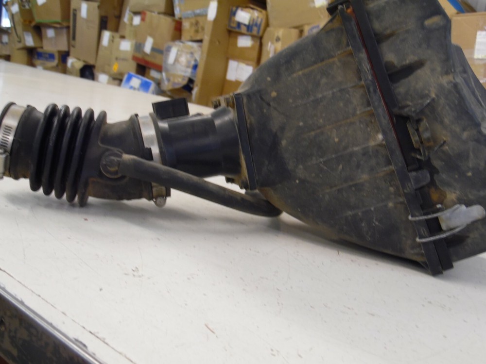 USED AIR CLEANER/FILTER BOX ASSEMBLY