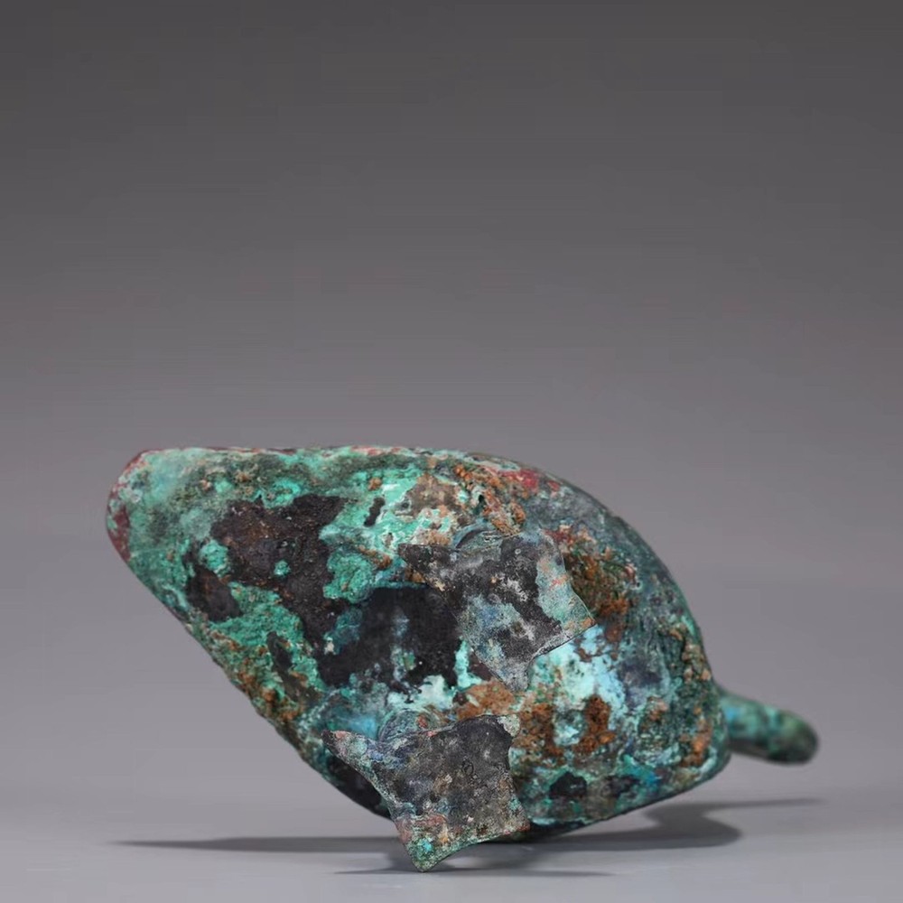 A Bronze Archaistic Duck Shaped Incense Diffuser. Comes with a box