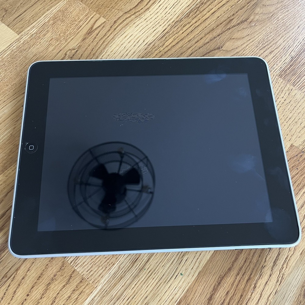 Apple iPad A1219 32GB SELLING AS IS