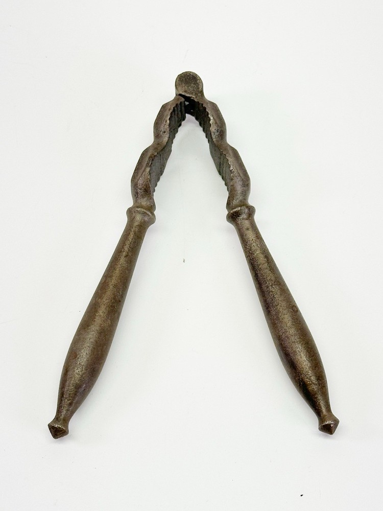 Antique Cast Iron Solid Nutcracker Heavy Duty Walnut Chestnut Lobster Cracker
