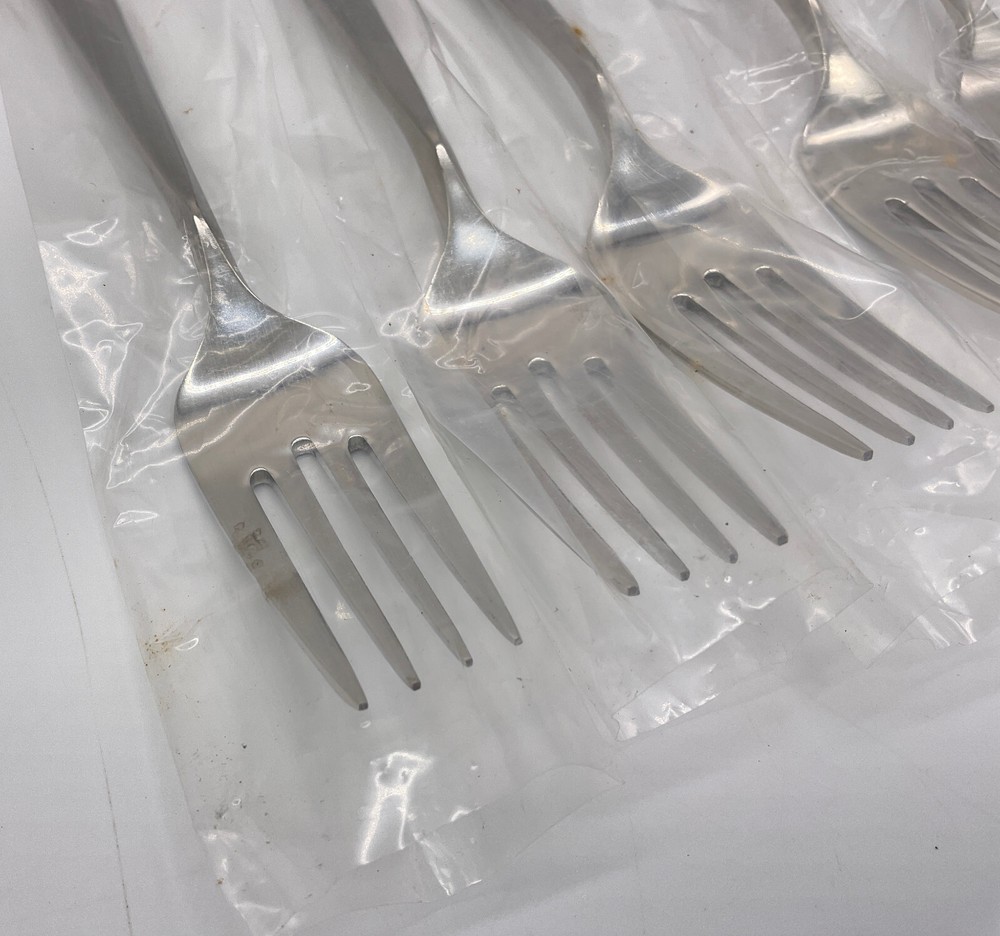 DeVille 18-8 Stainless Japan Caesar Pattern 28 Pieces Flatware Incomplete Set