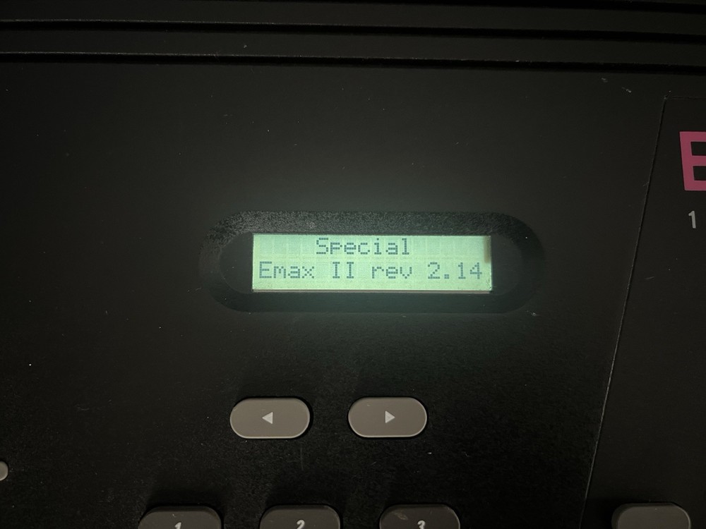 E-mu Emax II 2212 16-bit Keyboard Sampling + Gotek USB Drive + Backlight Emu