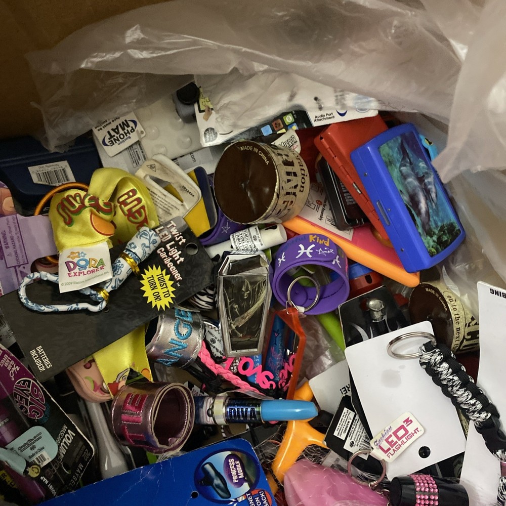 New for reseller random mix accessories box