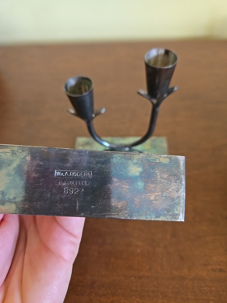 Pair Wm A Rogers SP Copper Silverplate Tulip Candlesticks 8922