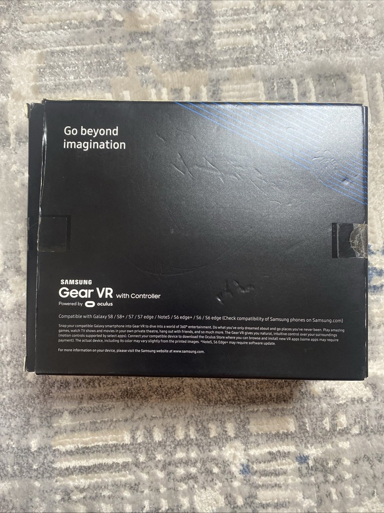 Samsung Gear VR SM-R324 With Controller