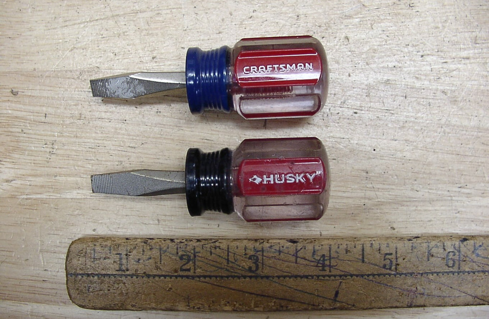 4 Plastic Handle Stubby Screwdrivers,Including Husky,Craftsman,& 2 Unbranded