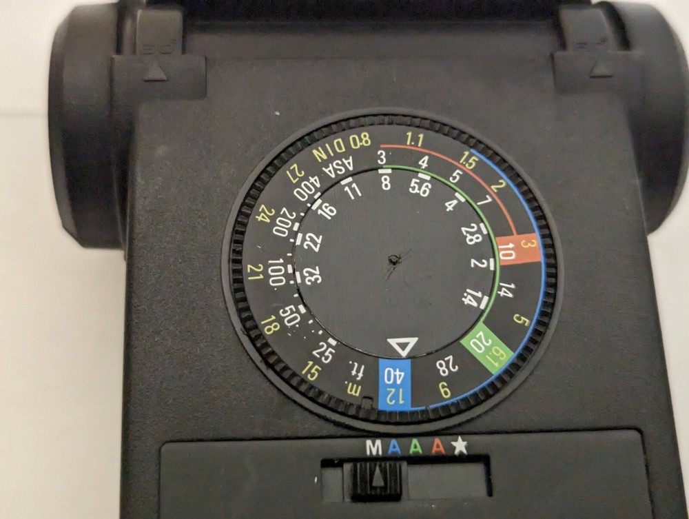 Soligor 24D Dedicated Electronic Hot Shoe Flash Minolta XG SLR Camera Tested +