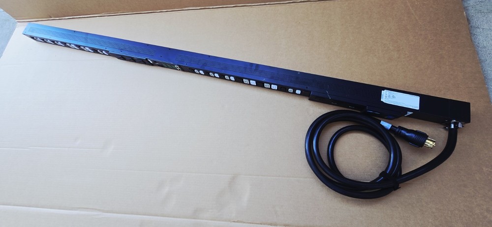 Server Technology CUSTOM Smart Master PRO2 (24xC13 + 12xC19) + (3) NEMA 5-20R