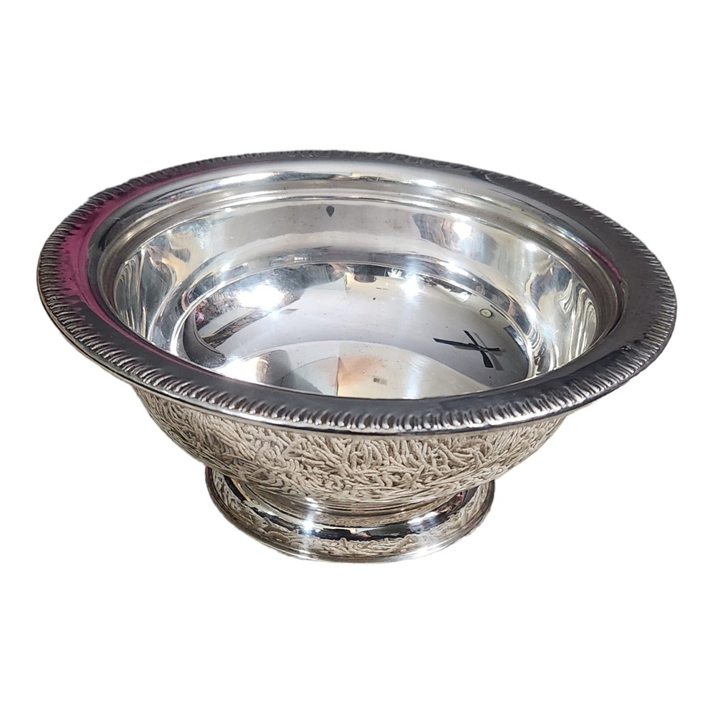 Vintage solid lion head handles bowl Made England Mark Silver plate