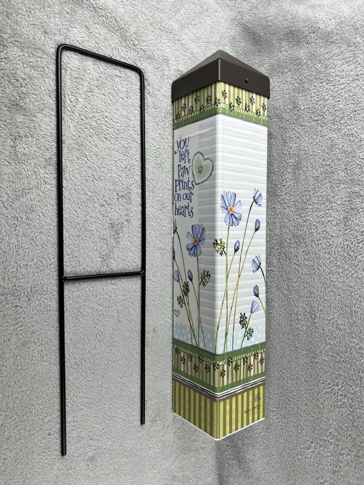 Studio M 20" Art Pole You Left Paw Prints