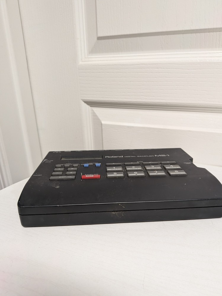 Roland MS-1 Compact Digital Sampler Looper