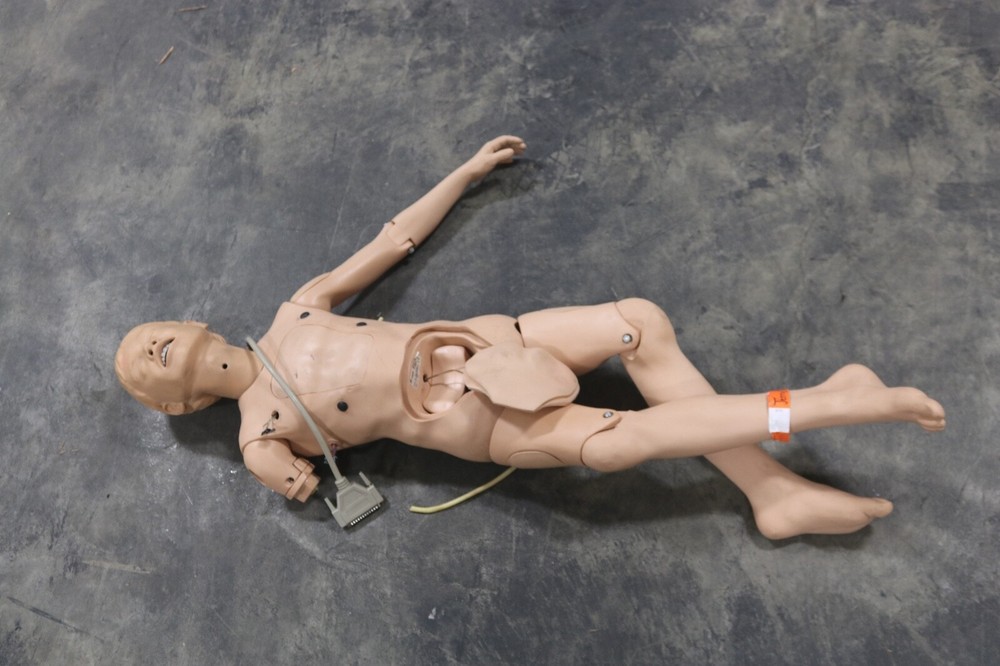 LAERDAL SIM MAN SIMMAN   BODY TRAINING PATIENT SIMULATOR MANIKIN AIRMAN