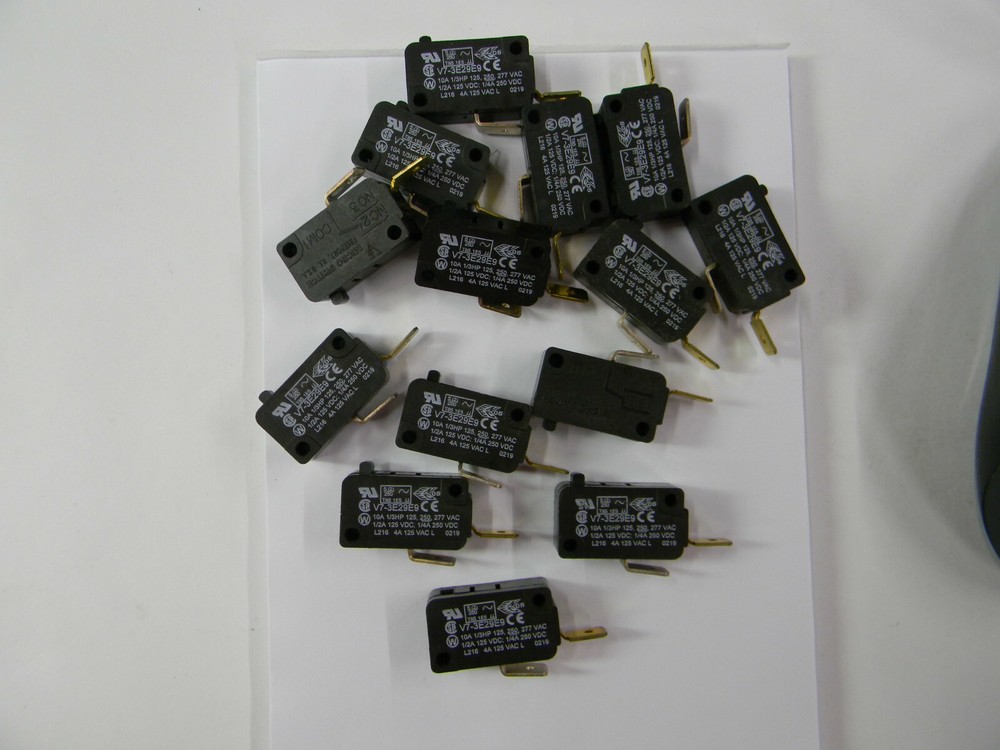 New Honeywell Microswitch V7-3E29E9  D6