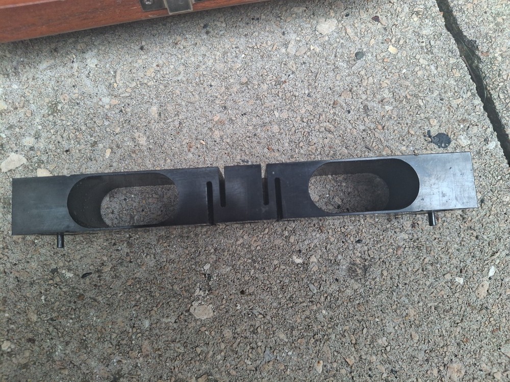 Instron Specimen Alignment Fixture Universal Precision Sample Centering Block