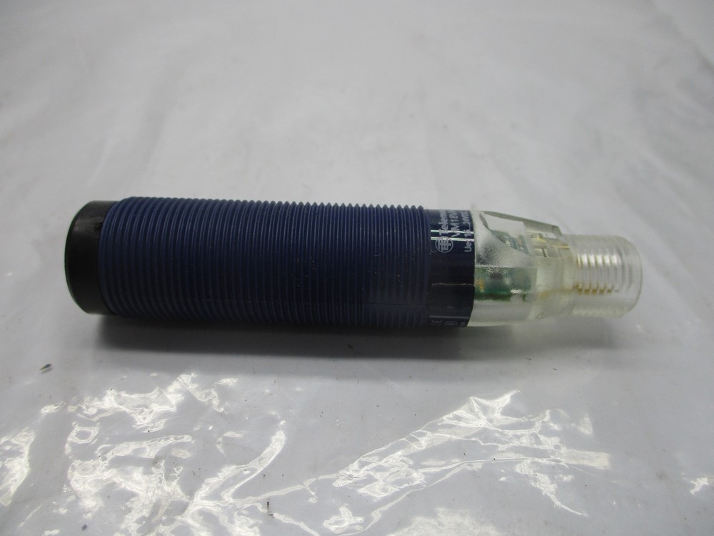 TELEMECANIQUE VM18VAQ SENSOR NSNP