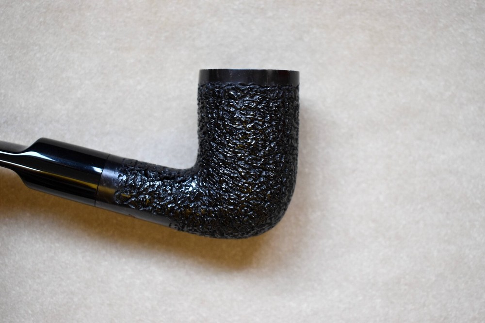 Moretti Pipe Black Rusticated Freehand