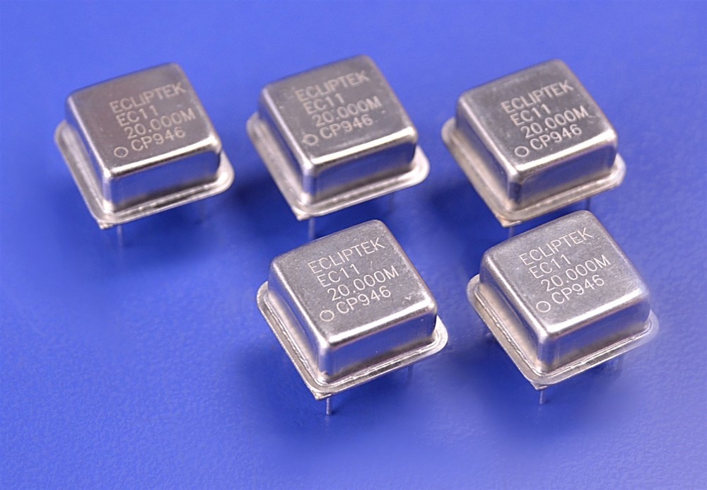 5 (Five) Ecliptek EC11 Series 20 MHz 8-Pin DIP oscillators 5V