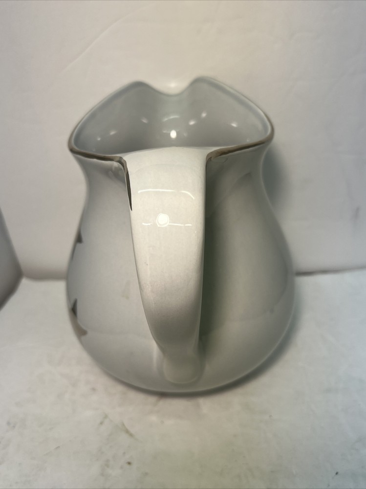 Pottery Barn Water Pitcher, Star Pattern NWT 7” tall