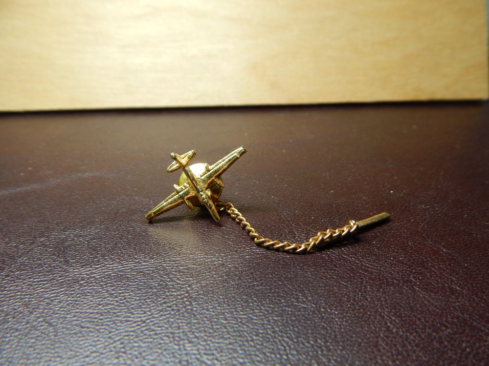 airplane tie tac 1990 s