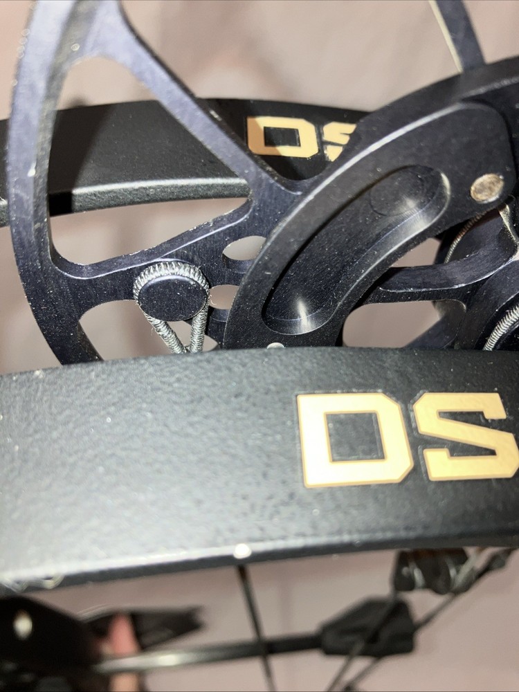 PSE Evolve 30 EC2 RH 60# Black