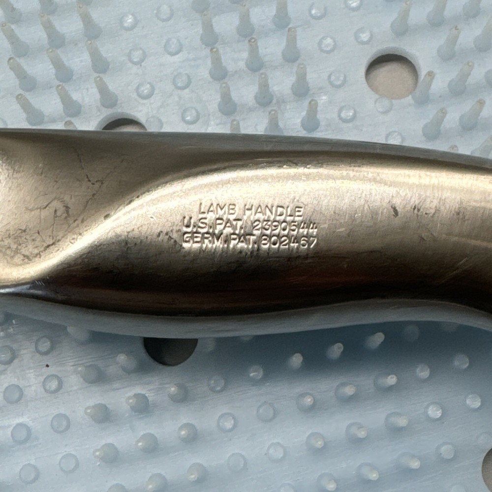 Deaver Retractor, Lighted, 2" Wide with Lamb Handle, Germany Stainless