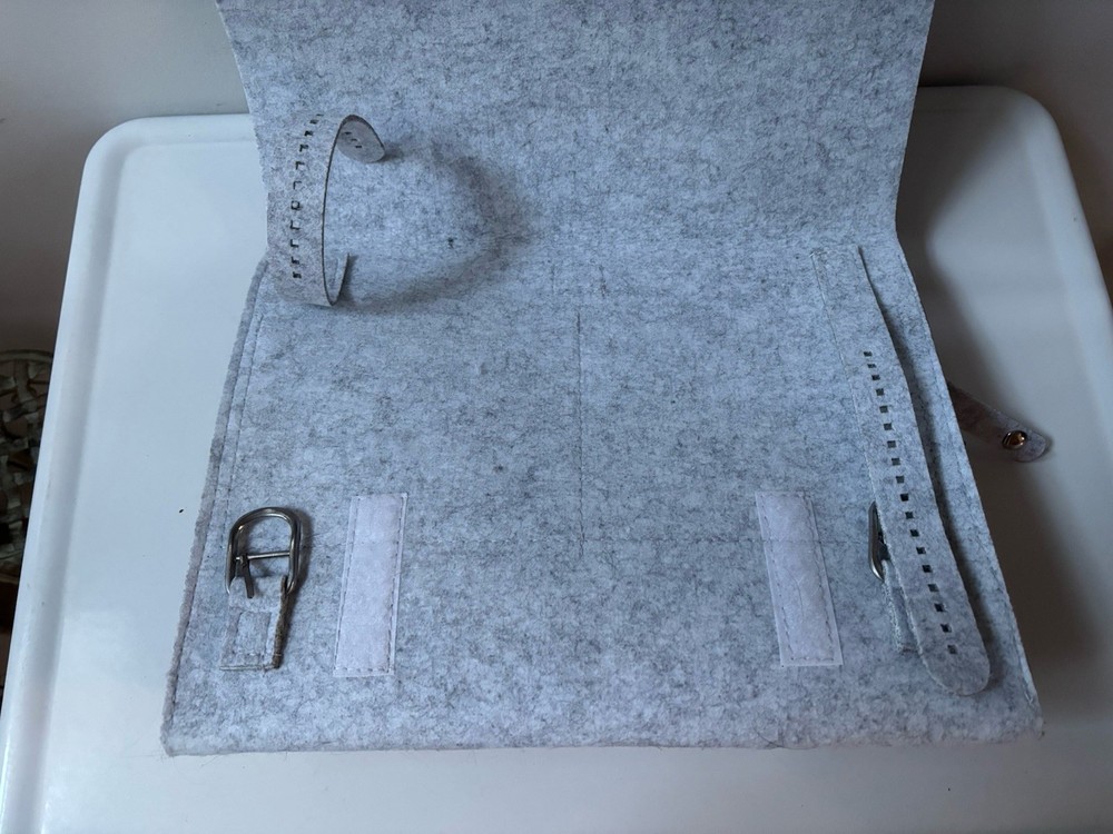 Simboom Gray Felt Bedside Organizer Holder