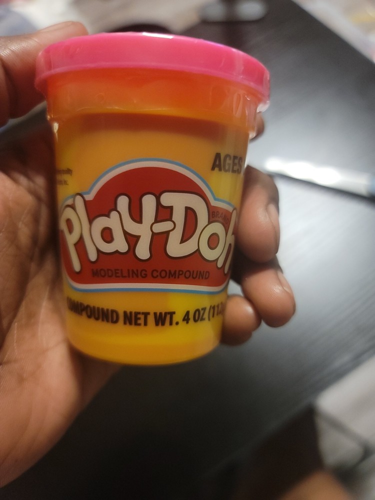 PLAY-DOH 4 oz. Hot Pink T2