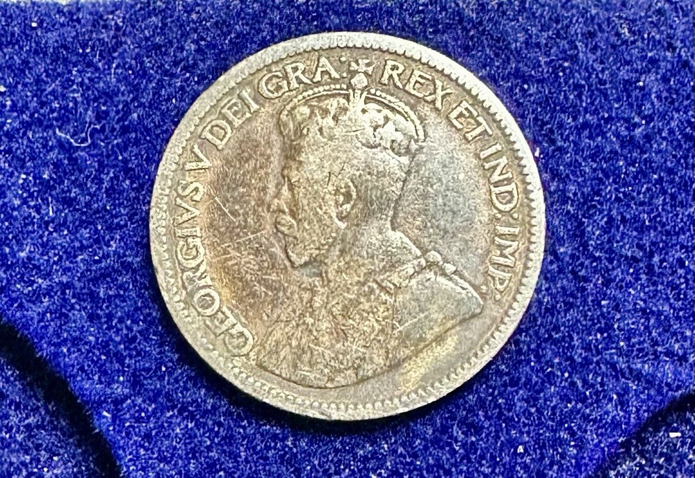 Beautiful 1917 Canada 10 Cent (SILVER) KM 23