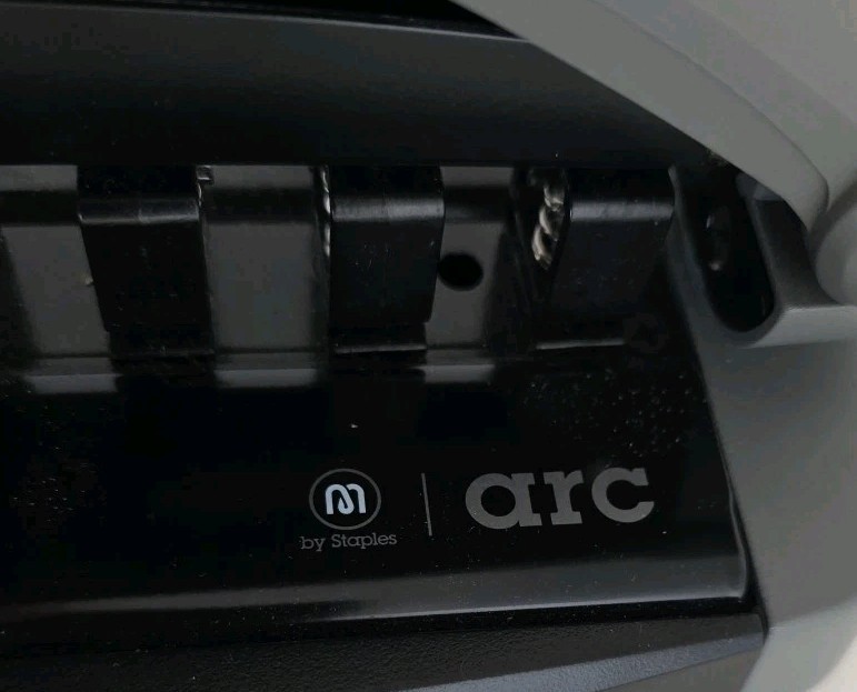 Staples ARC System Desktop Paper Punch 8 Sheet Capacity 11 Hole