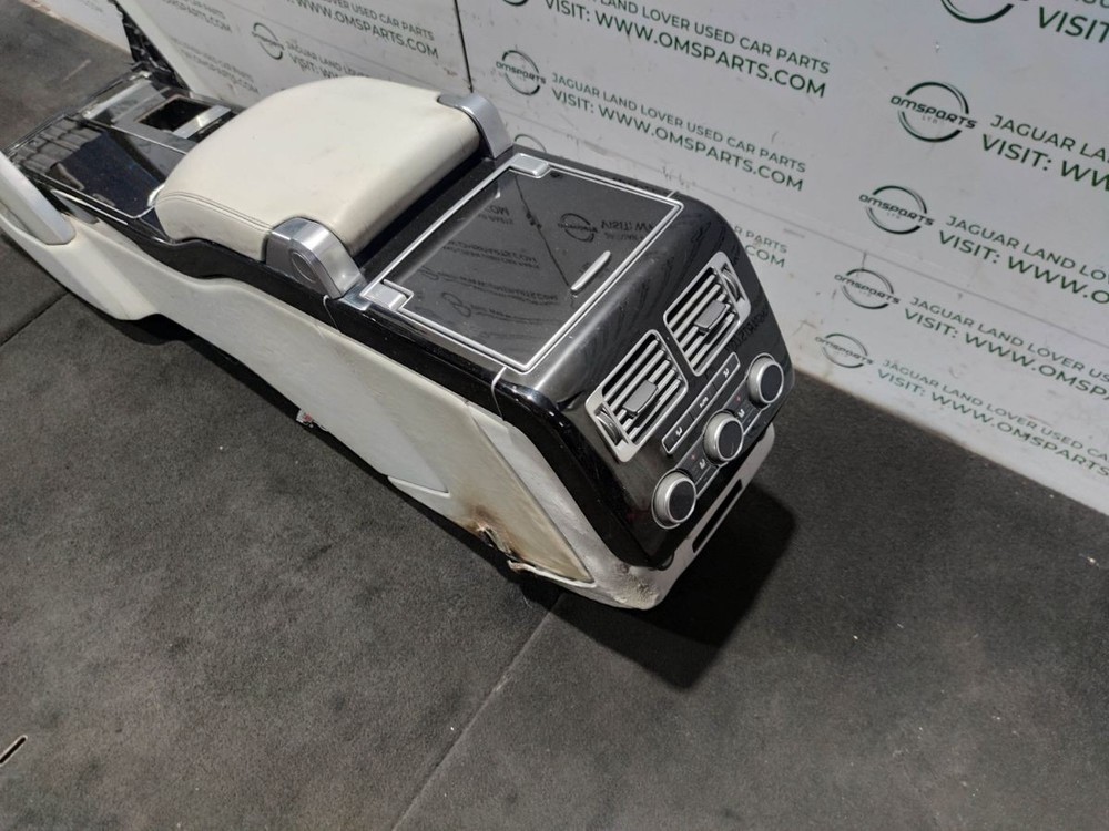 RANGE ROVER VOGUE L405 CENTRE CONSOLE WITH ARM REST