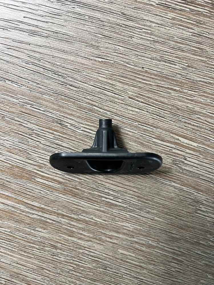 YAKIMA Replacement Lid Support Mounting Support CBX 18 Cargo Carrier