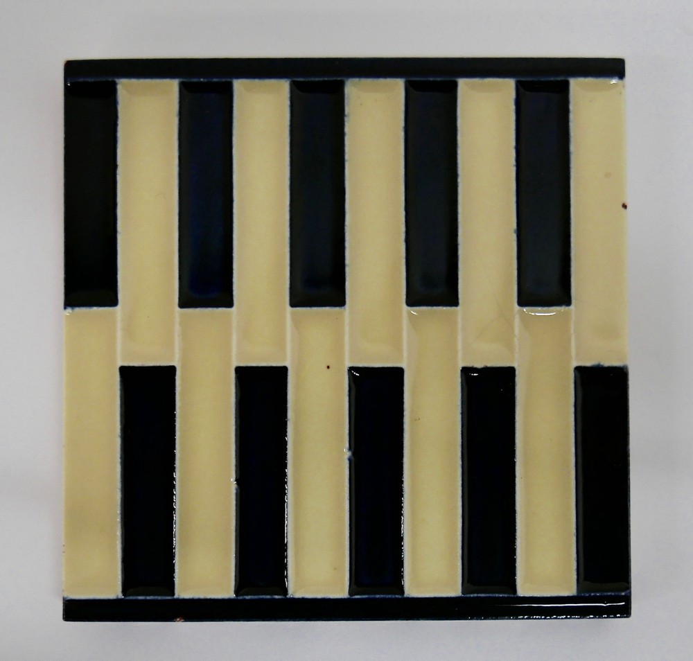 Calco Vintage Tile Alternating Yellow & Black Bars