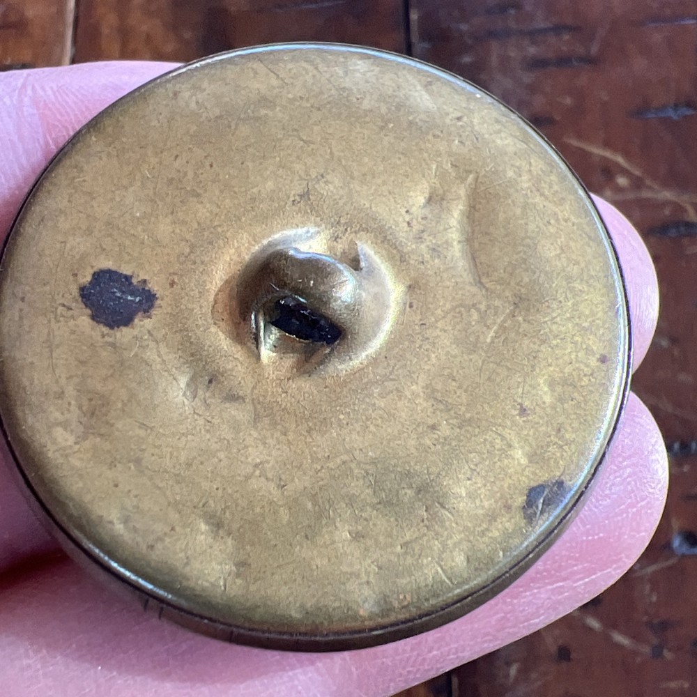 Antique Brass Multi-Layer Floral Picture Figural Button