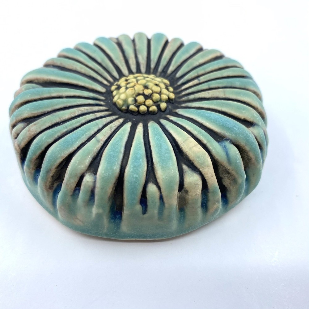 Daisy Ceramic Art by Gretchen Kramp