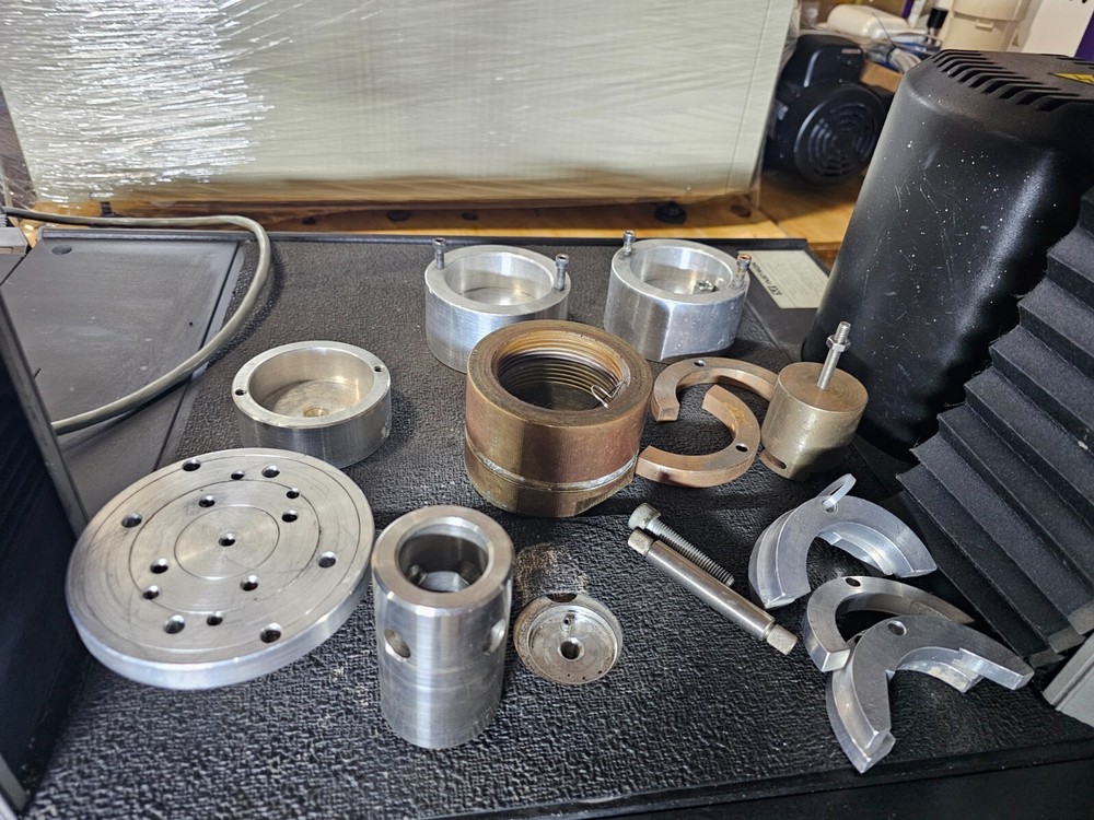 Instron 4466 Tensile Tester Compression 10KN/2250LB Capacity Load Frame