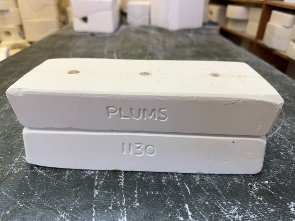 VINTAGE BOOTHE CERAMIC MOLD #1130 PLUMS