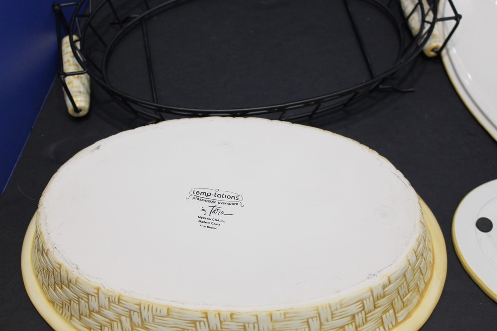 Temp-tations Presentable Ovenware By Tara Fruit Basket Pattern 4 Piece Set