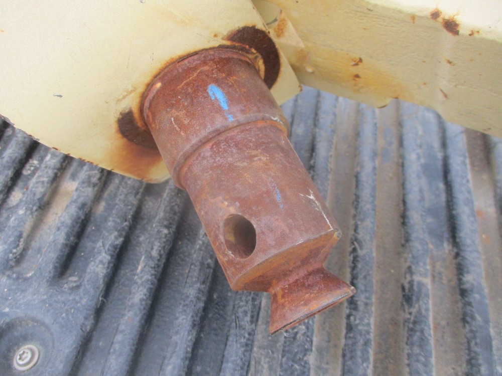 Used M23 Equilibrator-Style Weapon Mount w/Odd Pintel & Handlebar Controls