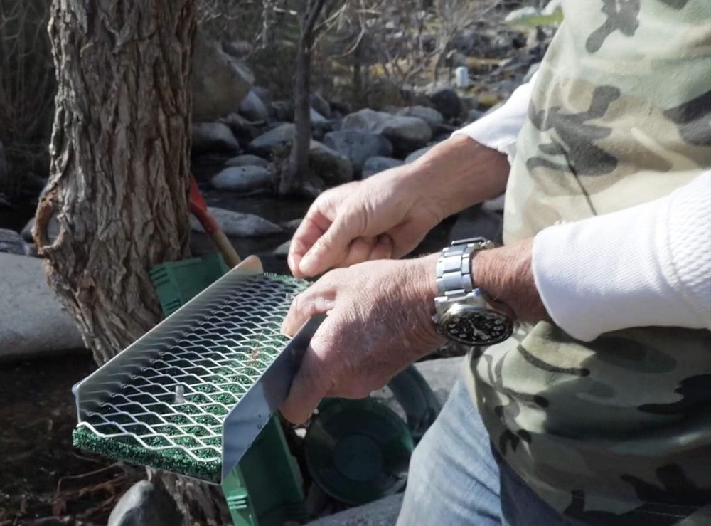 Compact 12” Pocket Gold Sluice Box – Ultralight, Durable, with Multiple Matting