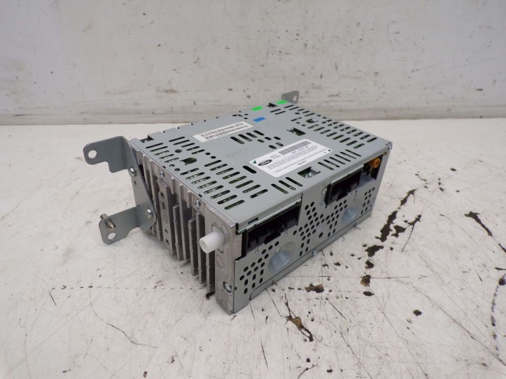 Radio/CD-Change Combination Not Present! Suitable for Ford Mondeo V Ba7