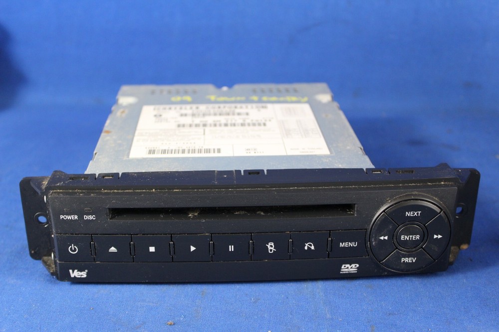 2009 Chrysler Town And Country DVD player