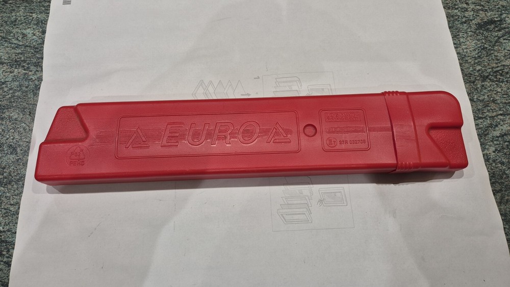 CAR LORRY CARAVAN WARNING TRIANGLE