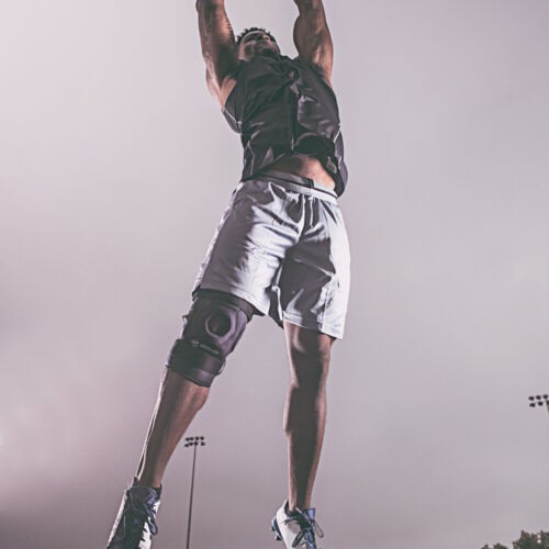 DonJoy Performance Bionic Knee Brace (Black/Large)