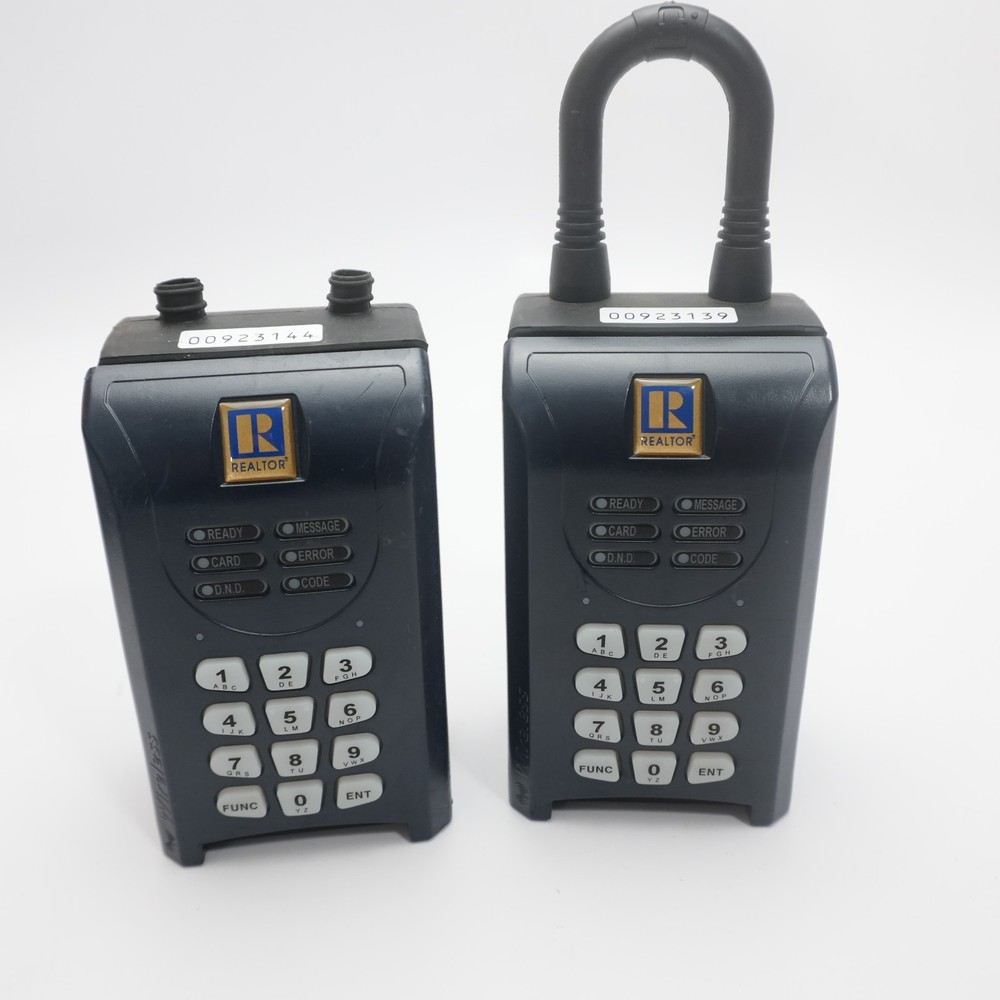 2 x Lockbox Sentrilock Realtor Lock Box - (Needs Code) W9T-P10100 UNTESTED