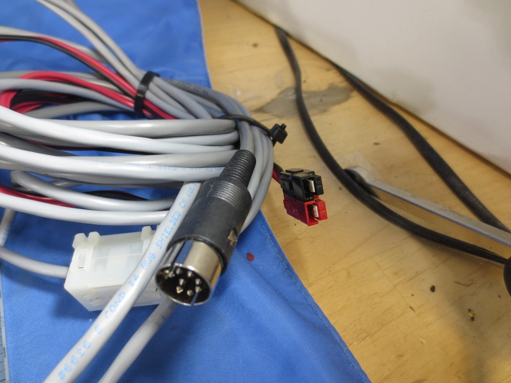 Elecraft KRC2 Band Decoder with 6 position Antenna Switch w/ Cables!