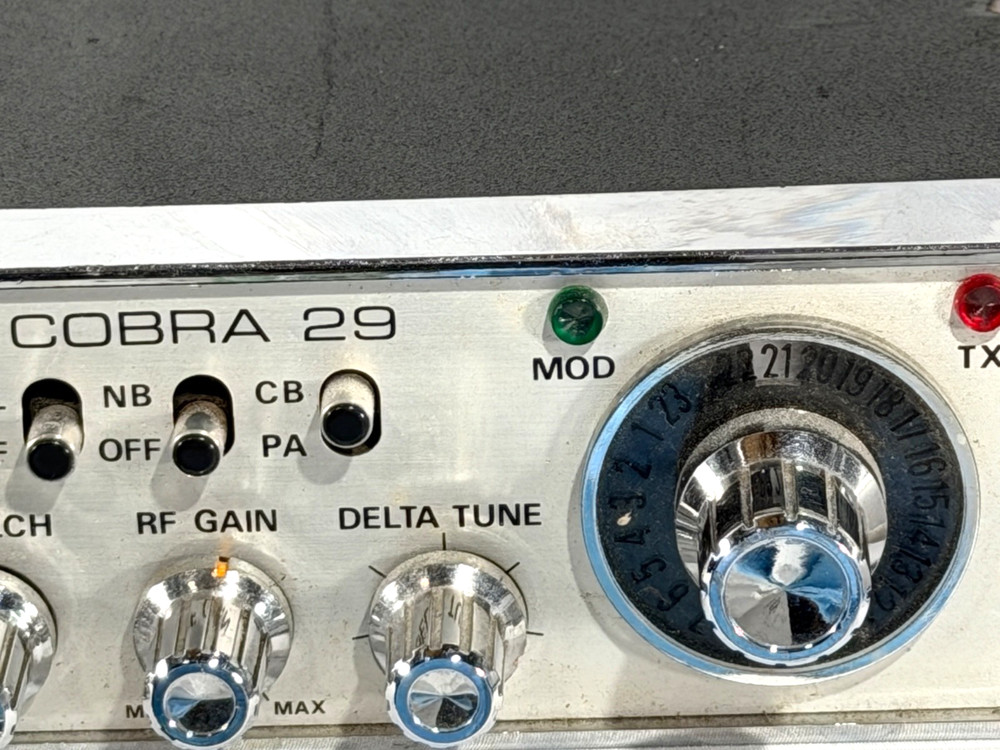 Cobra 29 CB with Mic and assorted cords Untested