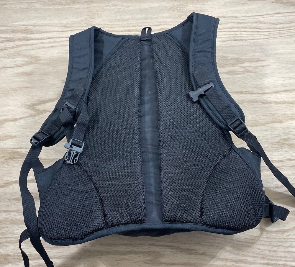 Lowe Alpine Echo 20 Daypack Backpack Black Waist Belt