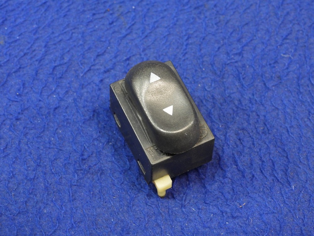 1994-2004 FORD MUSTANG LEFT OR RIGHT DOOR WINDOW SWITCH LH RH SAME